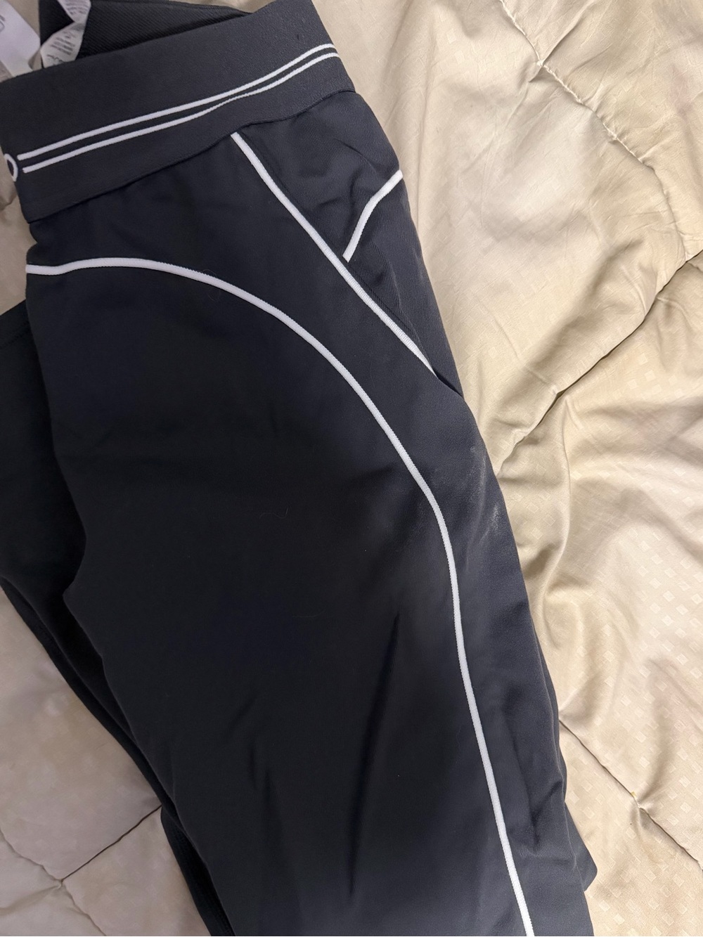 Alo yoga heart throb legging
